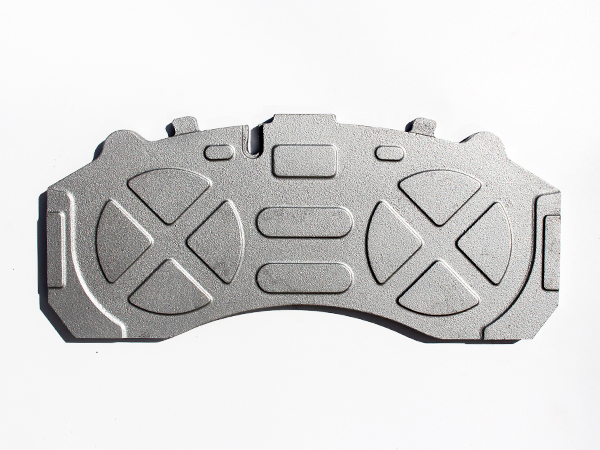 大巴鋼背運(yùn)輸時(shí)如何避免顛簸造成的碰撞現(xiàn)象？